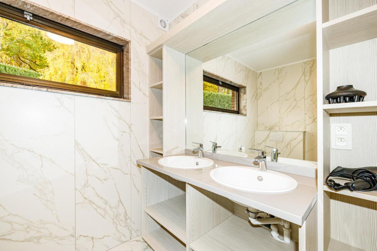Luxueuse Et Spacieuse Villa Avec Sauna Et Piscine مالميدي المظهر الخارجي الصورة